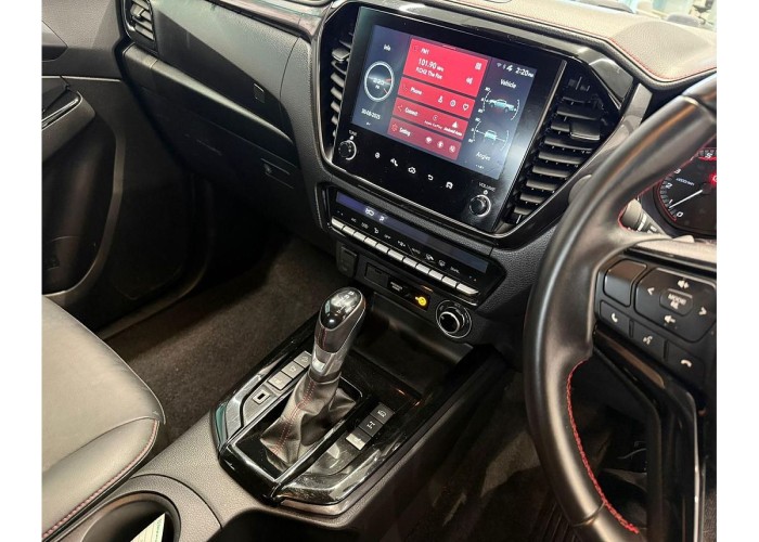 Used 1
                    ISUZU
                     for Sale Image