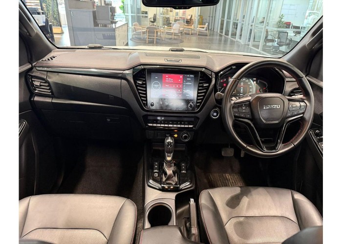 Used 1
                    ISUZU
                     for Sale Image