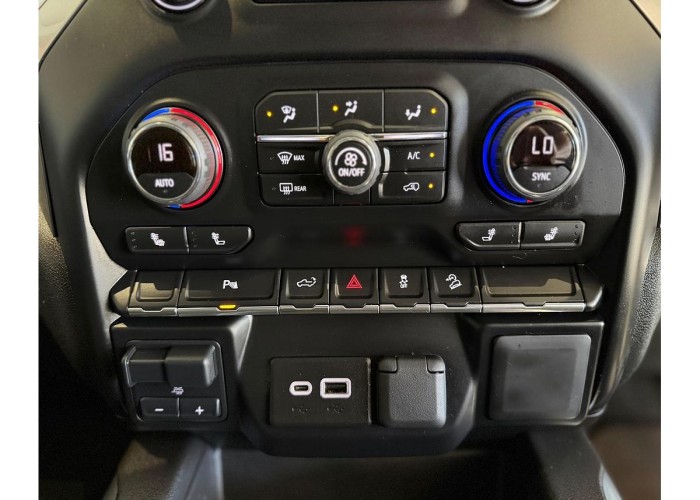 Used 1
                    CHEVROLET
                     for Sale Image