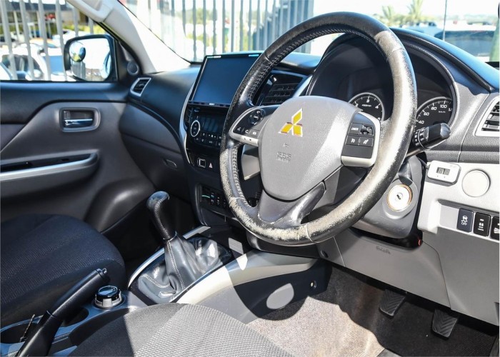 Used 2
                    MITSUBISHI
                     for Sale Image