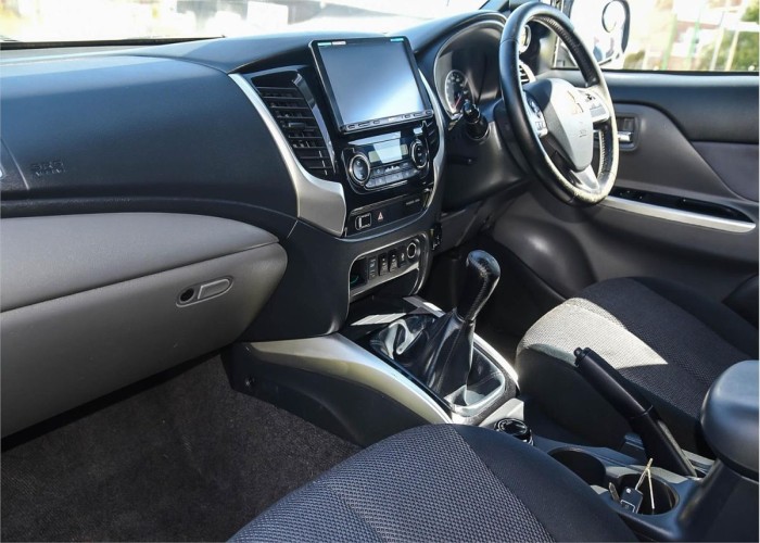 Used 2
                    MITSUBISHI
                     for Sale Image