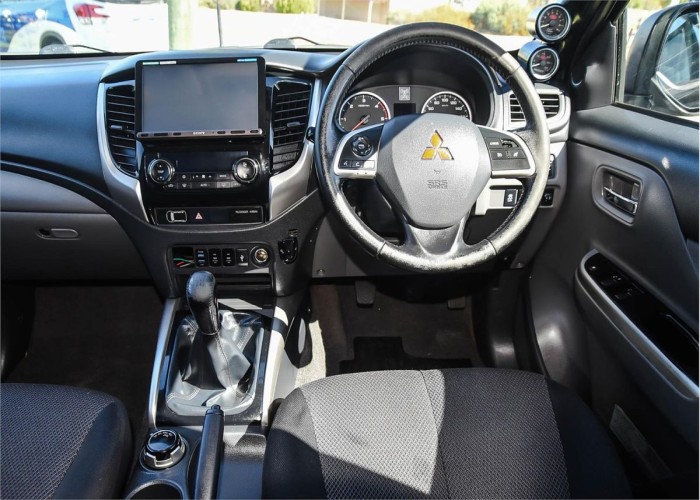 Used 2
                    MITSUBISHI
                     for Sale Image