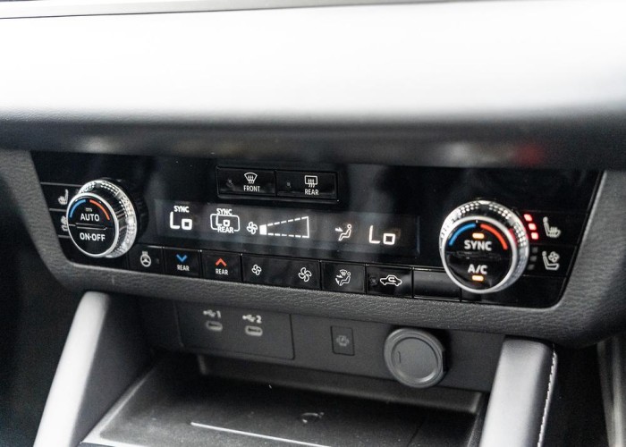 Used 2
                    MITSUBISHI
                     for Sale Image