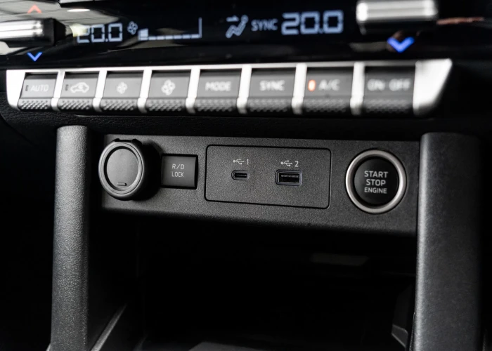 Used 2
                    MITSUBISHI
                     for Sale Image