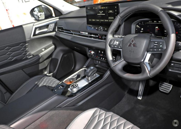 Used 2
                    MITSUBISHI
                     for Sale Image