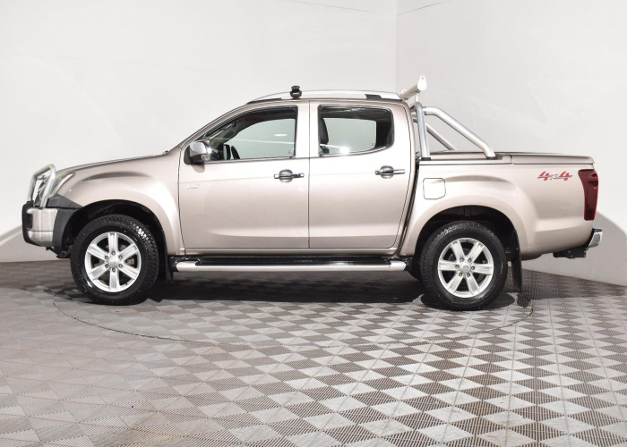 Used 6
                    ISUZU
                     for Sale Image