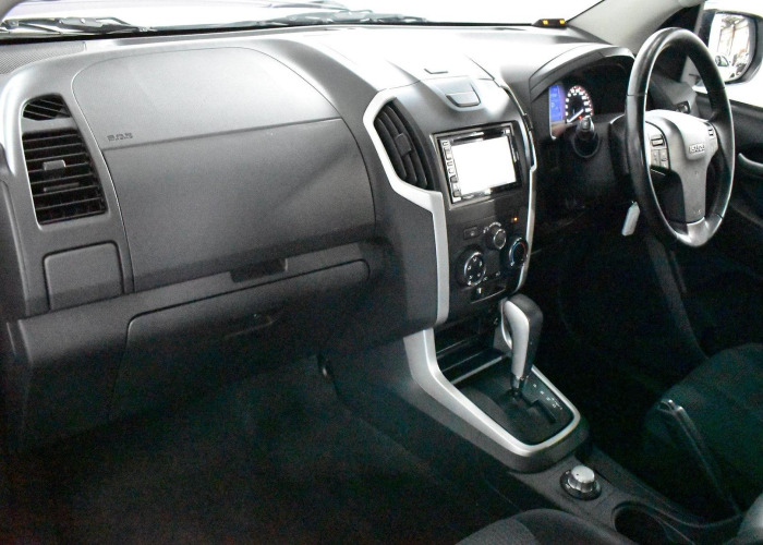 Used 8
                    ISUZU
                     for Sale Image