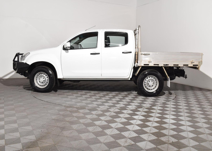 Used 7
                    ISUZU
                     for Sale Image
