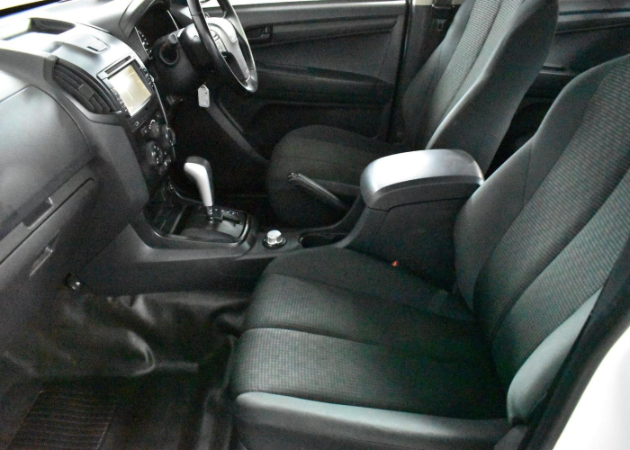 Used 7
                    ISUZU
                     for Sale Image