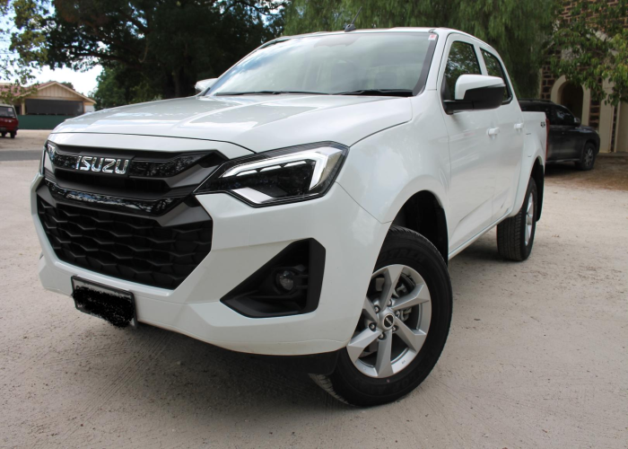 ISUZU
             
                 for Sale for Sale