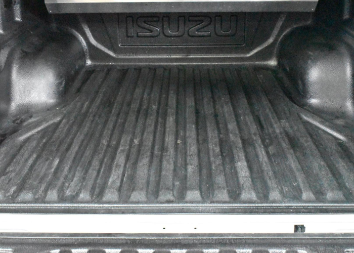 Used 9
                    ISUZU
                     for Sale Image