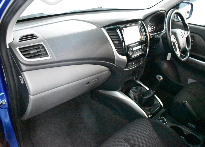 Used 5
                    MITSUBISHI
                     for Sale Image