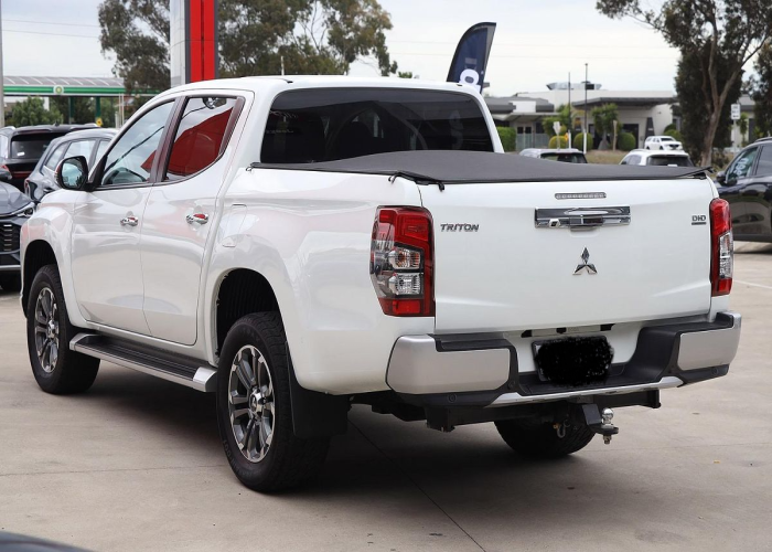 Used 2
                    MITSUBISHI
                     for Sale Image