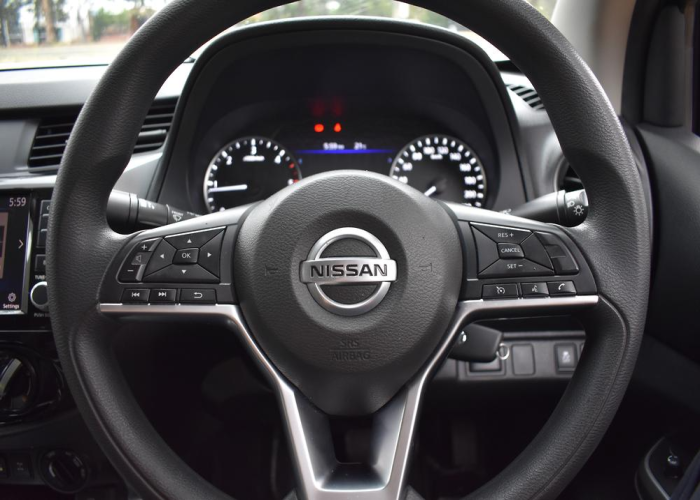 Used 5
                    NISSAN
                     for Sale Image