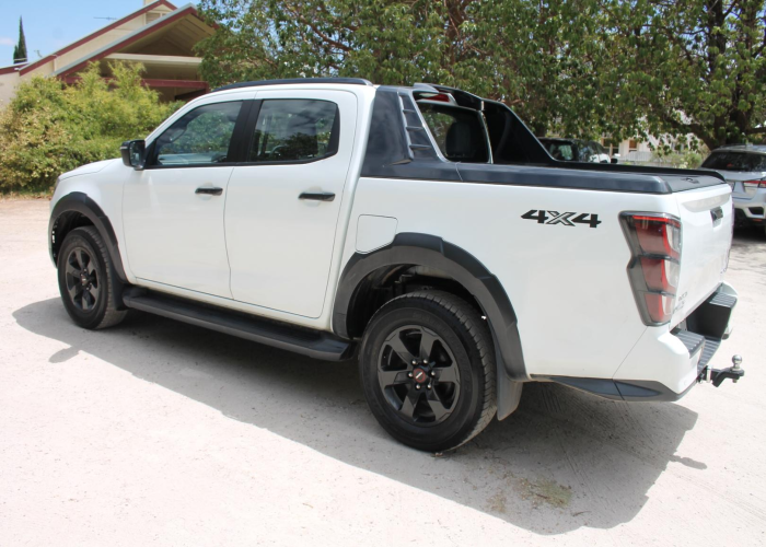 Used 3
                    ISUZU
                     for Sale Image