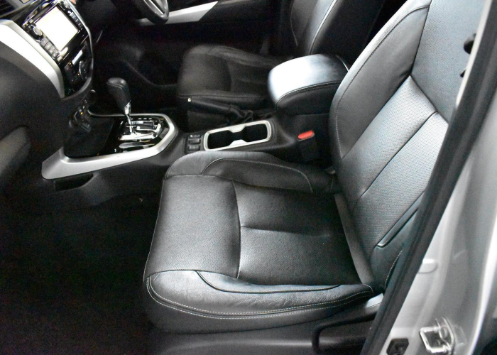 Used 8
                    NISSAN
                     for Sale Image