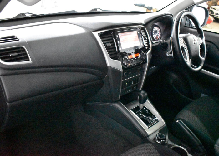 Used 9
                    MITSUBISHI
                     for Sale Image