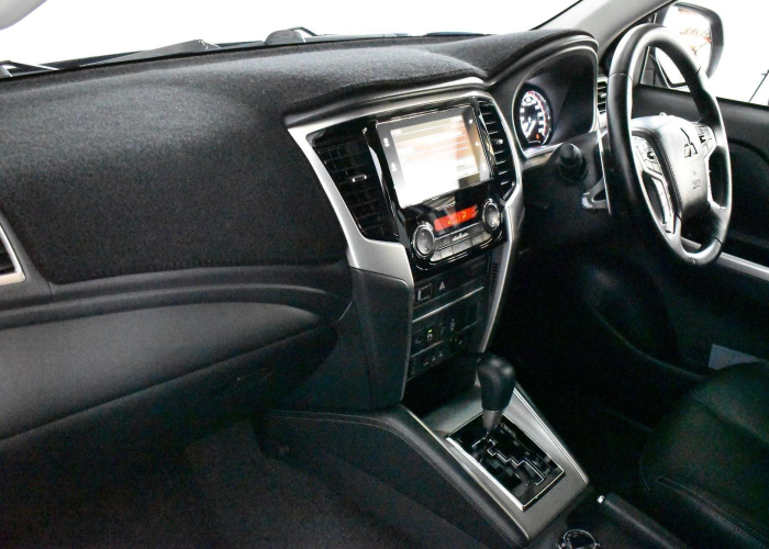 Used 3
                    MITSUBISHI
                     for Sale Image