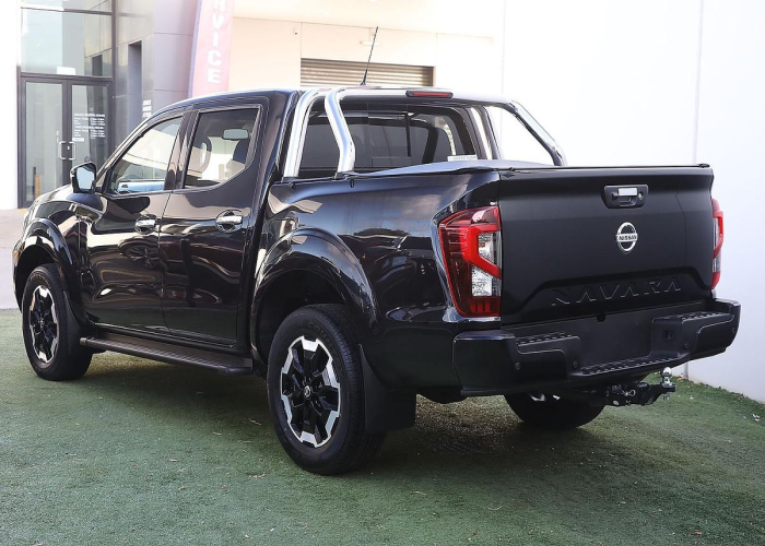 Used 4
                    NISSAN
                     for Sale Image