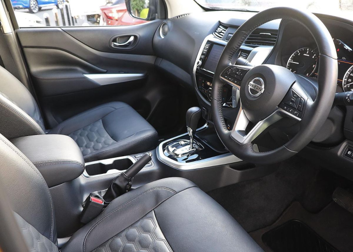 Used 4
                    NISSAN
                     for Sale Image