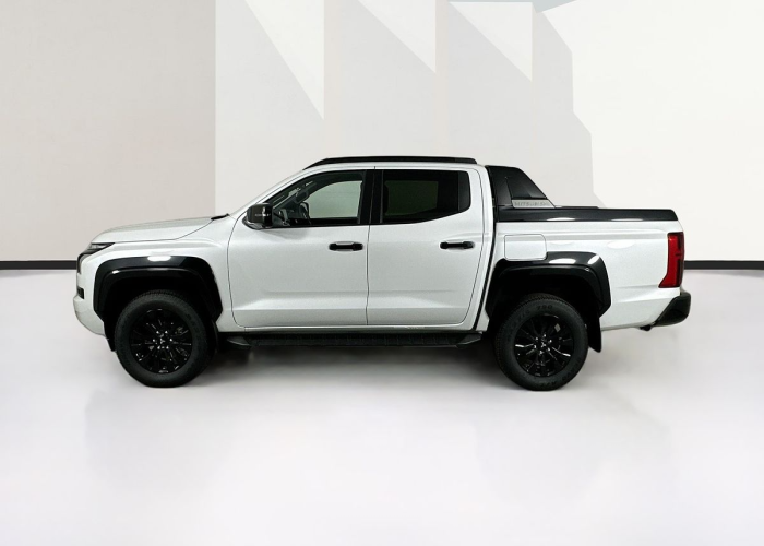 Used 2
                    MITSUBISHI
                     for Sale Image