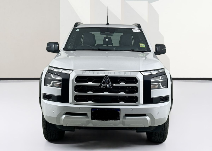 Used 2
                    MITSUBISHI
                     for Sale Image