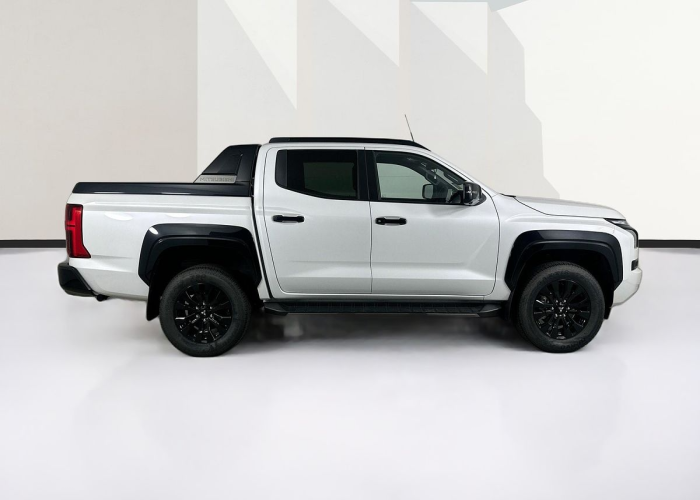 Used 2
                    MITSUBISHI
                     for Sale Image