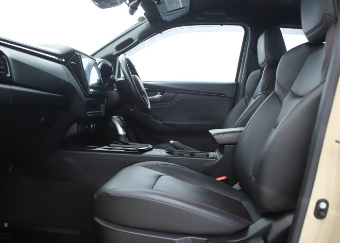 Used 1
                    ISUZU
                     for Sale Image