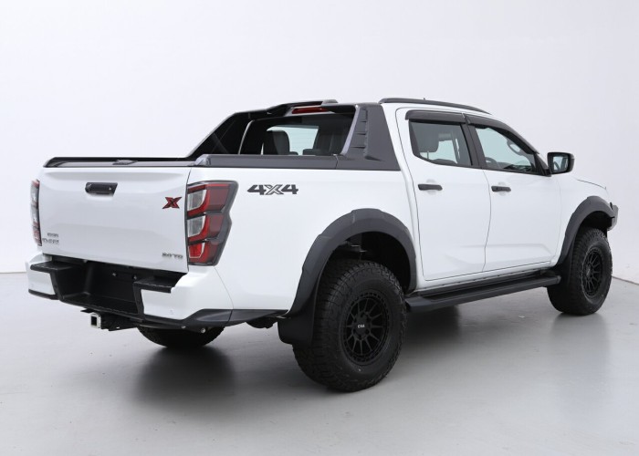 Used 1
                    ISUZU
                     for Sale Image