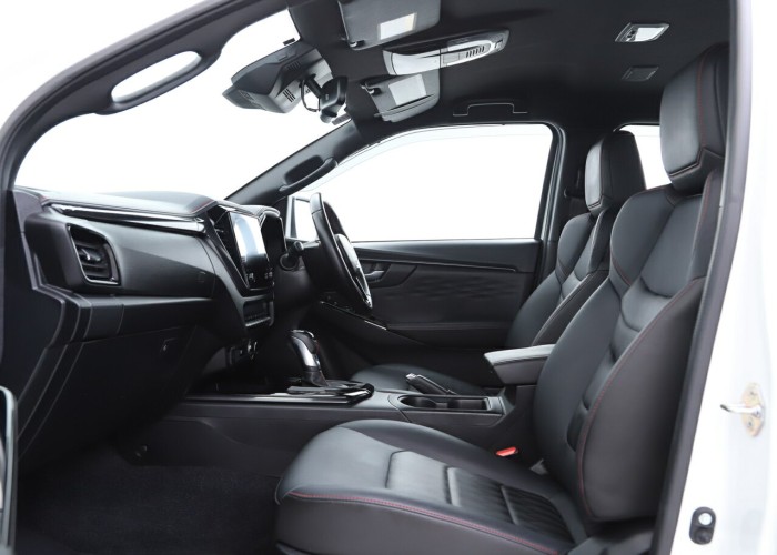 Used 1
                    ISUZU
                     for Sale Image