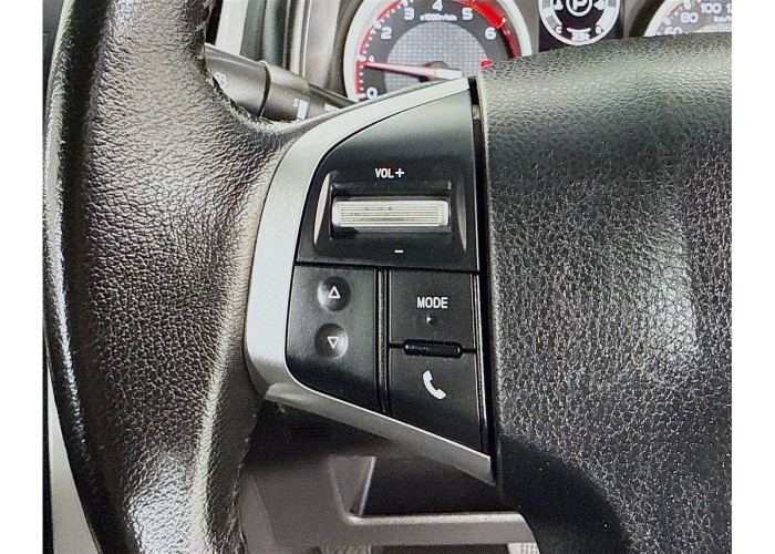 Used 1
                    ISUZU
                     for Sale Image