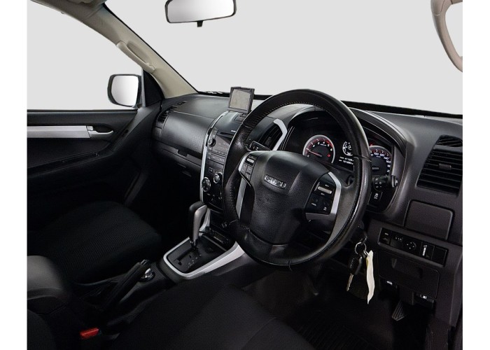 Used 1
                    ISUZU
                     for Sale Image