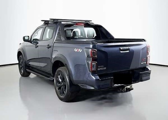 Used 1
                    ISUZU
                     for Sale Image